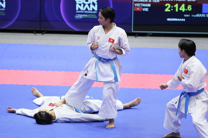 Ngọc Trâm nén đau thi đấu để mang về tấm HCV Asiad 20 đầu tiên cho Việt Nam - Ảnh 1.
