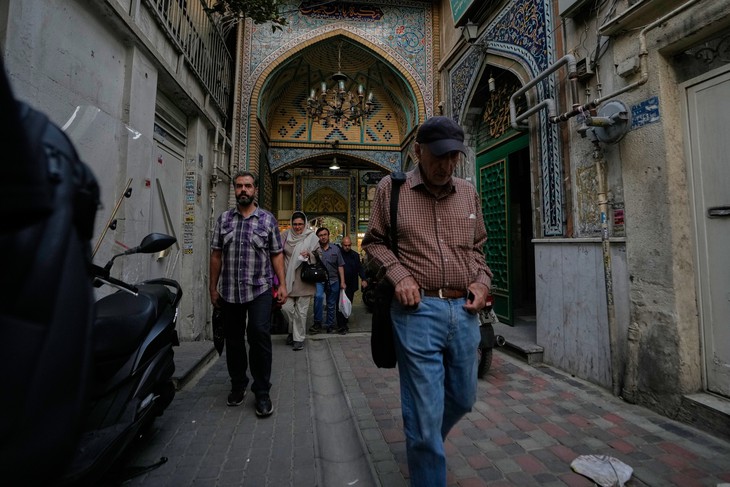 Trong lòng Iran, người dân đang sống thế nào? - Ảnh 2.