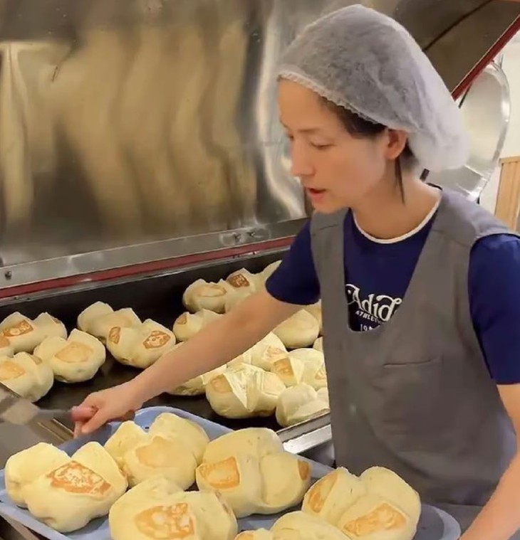 Nữ bác sĩ bỏ nghề sau 20 năm để đi bán bánh bao, sao lại thế? - Ảnh 2.