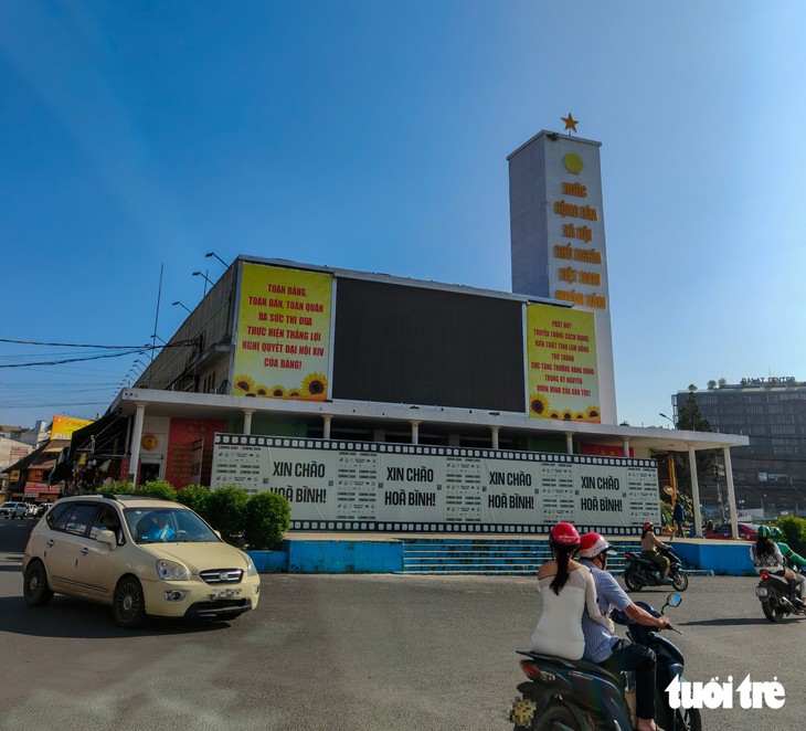 Rạp Hòa Bình Đà Lạt tháo dỡ, sửa chữa những gì? - Ảnh 1.