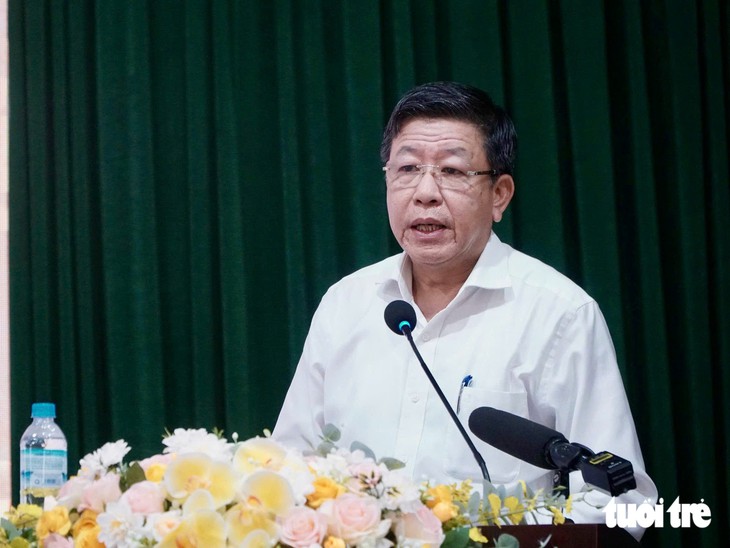 Dân băn khoăn nguy cơ phải di dời toàn bộ khu dân cư dọc sông Hồng, lãnh đạo Hà Nội nói gì? - Ảnh 1.