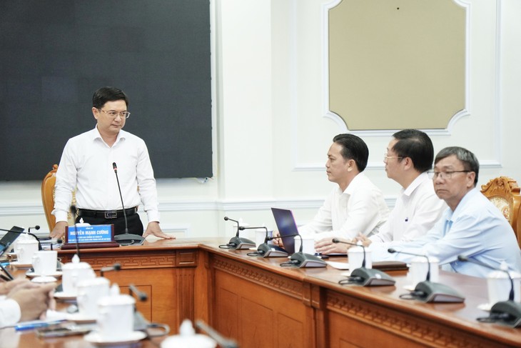 TP.HCM khen thưởng xã Thạnh An, phường Phước Thắng, xã Vĩnh Lộc thực hiện xuất sắc khám sức khỏe toàn dân - Ảnh 3.