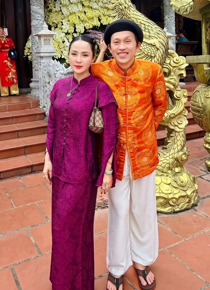 Hoài Linh mở cửa đền thờ tổ 100 tỉ đón khách  - Ảnh 2.