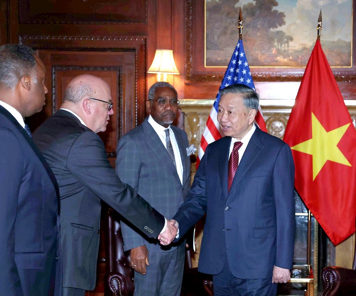 Tổng Bí thư, Chủ tịch nước Tô Lâm tiếp nhóm hạ nghị sĩ liên bang và lãnh đạo Đảng Cộng sản Mỹ - Ảnh 3.