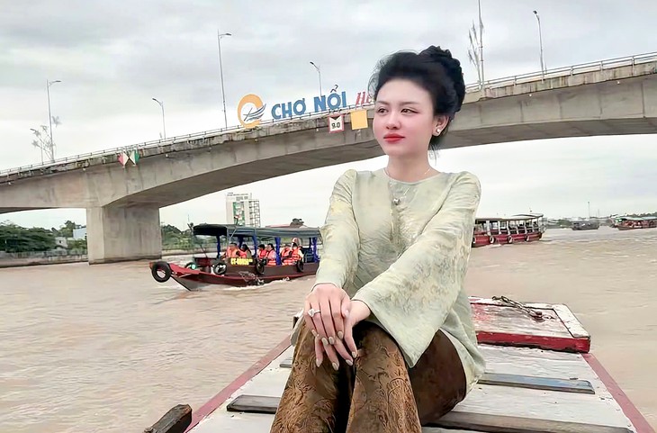 TikToker Phannhibeauty bị bắt vì sử dụng ma túy cùng giang hồ 'Hoàng Nato' - Ảnh 1.