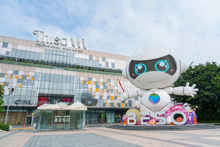 Thiso Mall Trường Chinh - Phan Huy Ích gợi ký ức Trung thu thập niên 90 - Ảnh 1.