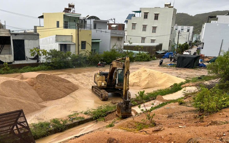 Mưa giảm nhưng ở TP.HCM, Đồng Tháp, An Giang, Đồng Nai còn điểm mưa trên 100mm - Ảnh 3.