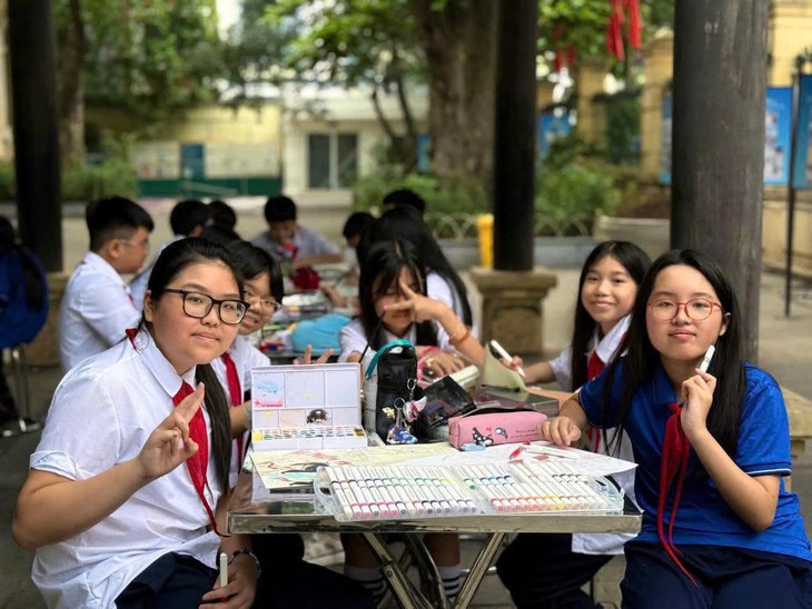 "Tôi là ai?" - khi người trẻ đặt câu hỏi và tìm hình mẫu trên mạng xã hội - Ảnh 2.