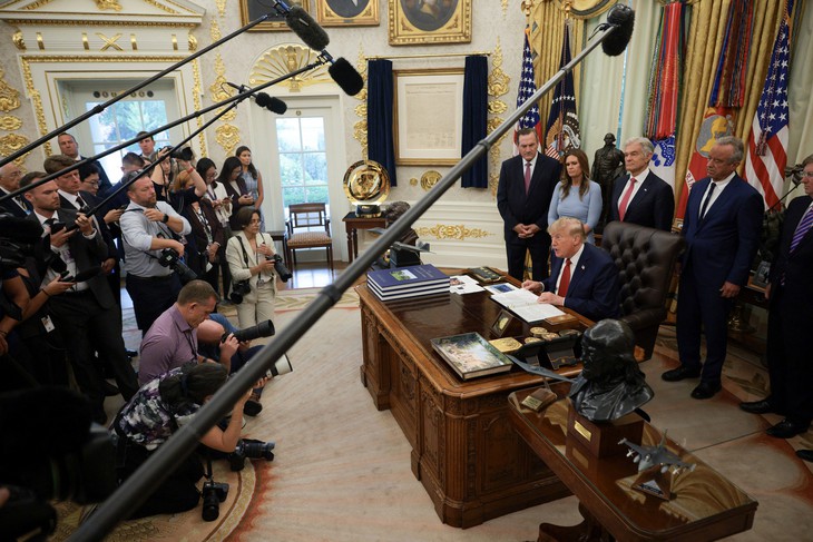 Bộ Tư pháp Mỹ bảo vệ lệnh cấm của ông Trump với CNN, gọi việc vào Nhà Trắng là 'đặc quyền' - Ảnh 1.