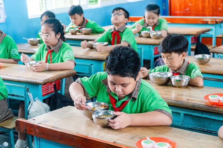 Ngôi trường sáp nhập từ 3 cơ sở và bí quyết làm bữa ăn bán trú 'như cơm nhà' - Ảnh 7.