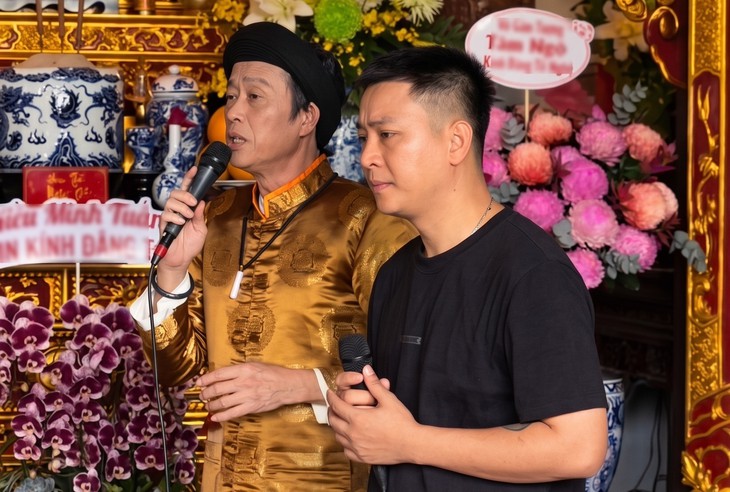 Hoài Linh gặp lại Hoài Lâm: 'Ba luôn hi vọng con có cuộc sống hạnh phúc'  - Ảnh 1.