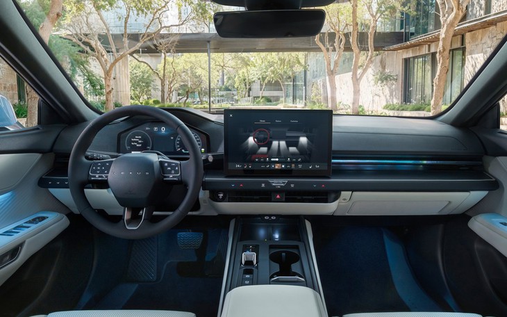 Xe điện Lexus đầu tiên ở Việt Nam lộ diện: Đầy pin chạy 440km, sạc nửa tiếng đi được hơn 350km - Ảnh 6.