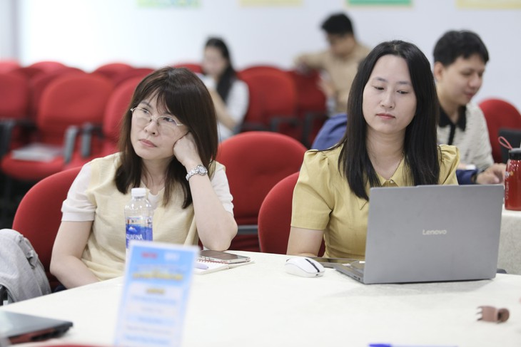 Học viện Hàng không Việt Nam tập huấn nâng cao năng lực truyền thông tại báo Tuổi Trẻ  - Ảnh 4.
