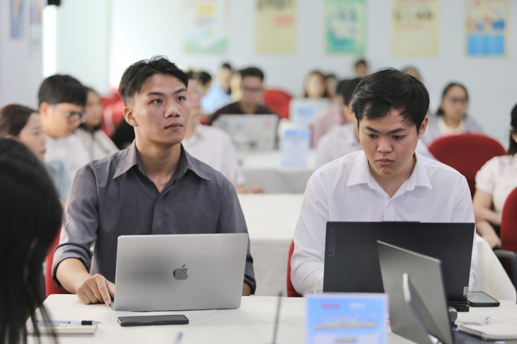 Học viện Hàng không Việt Nam tập huấn nâng cao năng lực truyền thông tại báo Tuổi Trẻ  - Ảnh 5.