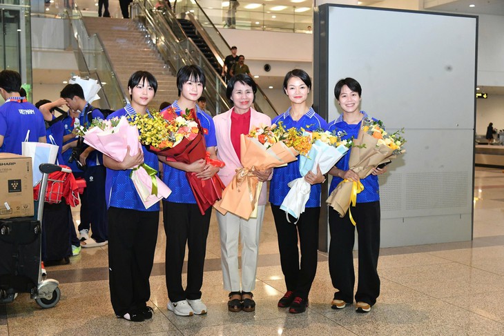 Các cô gái vàng karate trở về trong vòng tay yêu thương - Ảnh 2.