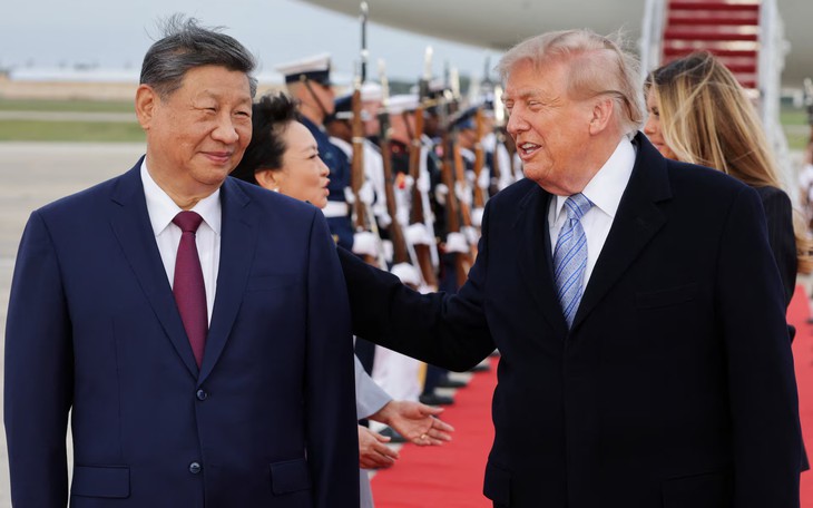 Chuyên cơ của ông Tập Cận Bình có gì khác so với Air Force One của ông Trump? - Ảnh 2.