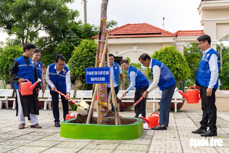 Cần Giờ có vườn thuốc nam vừa là lớp học xanh, vừa chăm sóc sức khỏe cộng đồng - Ảnh 3.