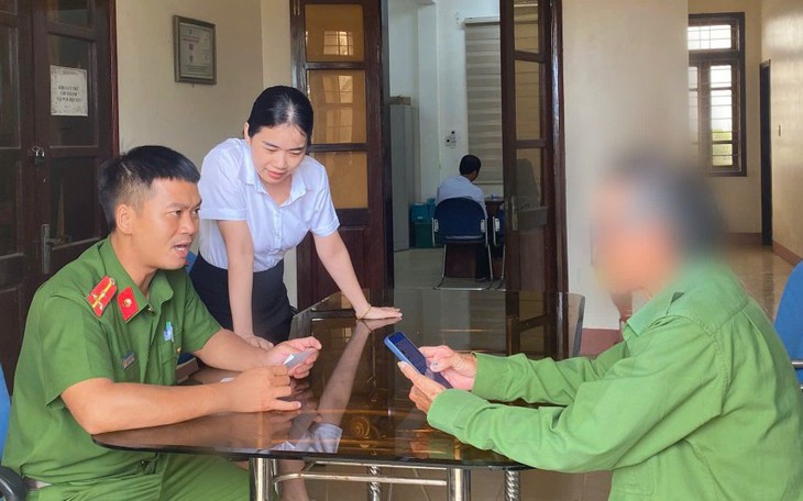 Suýt mất 171 triệu đồng vì tin 'cán bộ quân đội' đặt 150 bộ giường - Ảnh 2.
