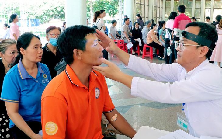 Kết nối bệnh viện với trạm y tế: Một đầu mối, hai lớp hỗ trợ - Ảnh 2.