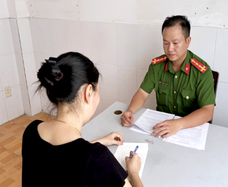 Công an làm việc với chủ tài khoản Facebook 'Thiên Trinh' về thông tin bắt cóc trẻ em - Ảnh 1.