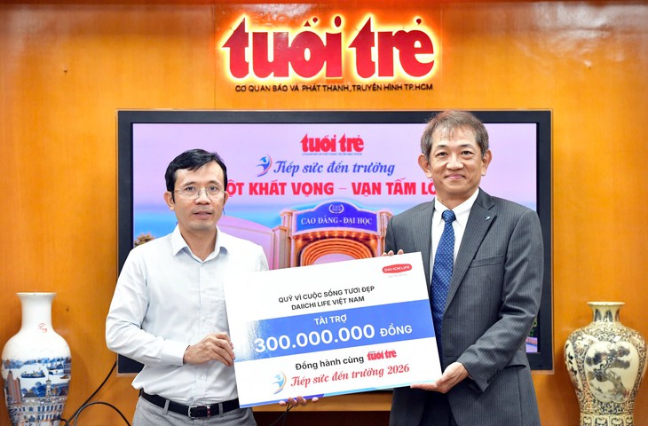 Công ty Bảo hiểm Daiichi Việt Nam hỗ trợ 300 triệu đồng cho Tiếp sức đến trường - Ảnh 1.