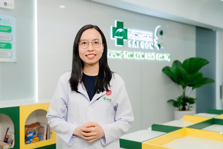 Tăng độ cận ở trẻ em: Không chỉ là đổi kính mà còn cần theo dõi sức khỏe mắt - Ảnh 2.