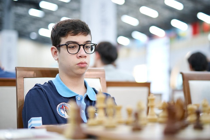 'Messi cờ vua' gây ấn tượng tại Olympiad 2026 - Ảnh 1.