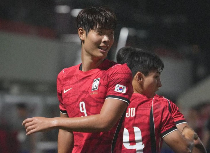 U23 Việt Nam chia tay Asiad 20 sau trận thua đậm Hàn Quốc - Ảnh 1.