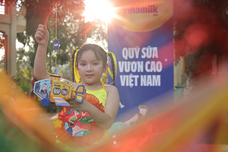 Vinamilk mang mùa Trung thu giàu trải nghiệm đến với trẻ em  - Ảnh 7.