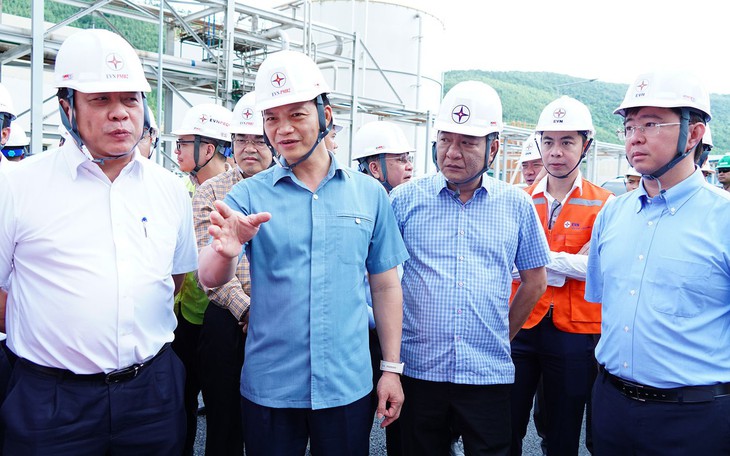 Sau chỉ đạo nóng của Bí thư Vương Quốc Tuấn, Quảng Trị gấp rút điều 5 cán bộ về xã gỡ nút thắt mặt bằng - Ảnh 2.