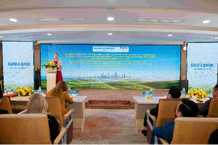 Nam A Bank nhận khoản tài trợ 60 triệu USD từ FMO - Ảnh 3.
