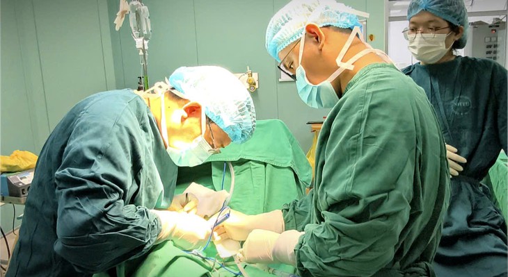 Mất một bên tinh hoàn vì nghĩ ‘chỉ đau một chút rồi khỏi’ - Ảnh 1.