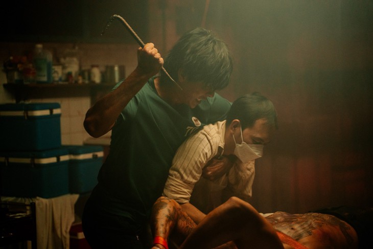 Steven Nguyễn kể chuyện bị bò đá hụt, đóng Trại buôn người nhìn ’bần’ nhất - Ảnh 5.