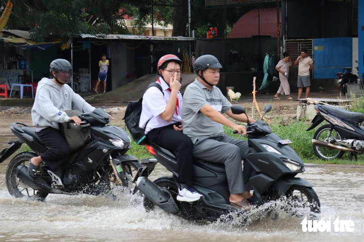 Hình ảnh triều cường ở mức báo động 3, gây ngập nhiều nơi ở Cần Thơ - Ảnh 3.
