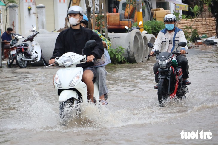 Hình ảnh triều cường ở mức báo động 3, gây ngập nhiều nơi ở Cần Thơ - Ảnh 5.