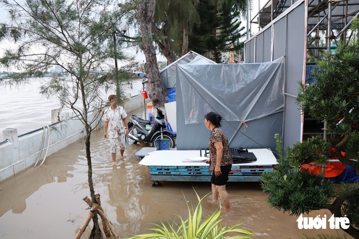 Hình ảnh triều cường ở mức báo động 3, gây ngập nhiều nơi ở Cần Thơ - Ảnh 6.