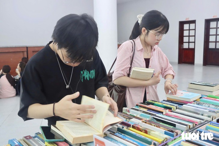 Tân sinh viên TP . HCM trải nghiệm kết nối tại ngày hội chào đón năm học mới 2026 - Ảnh 9.