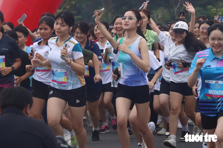 Tân sinh viên TP . HCM trải nghiệm kết nối tại ngày hội chào đón năm học mới 2026 - Ảnh 4.