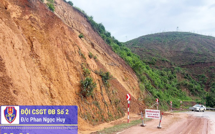 Đắk Lắk cảnh báo sạt lở tại đèo Phượng Hoàng trên quốc lộ 26 - Ảnh 3.