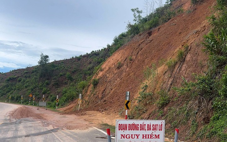 Diễn biến mưa gió những ngày cuối tuần ở TP.HCM, Nam Bộ - Ảnh 3.