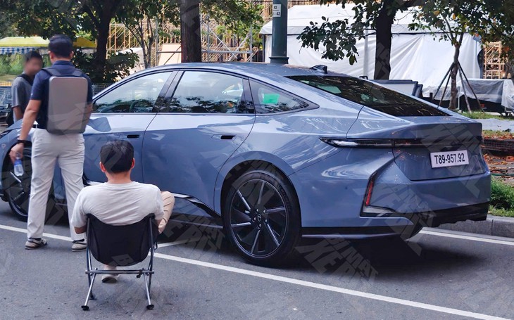 Xe điện đầu tiên của Lexus ở Việt Nam lộ mức 'ăn' điện gấp đôi Porsche Taycan