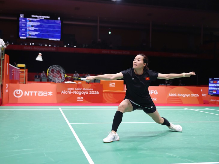 'Hot girl cầu lông' Thùy Linh ra quân thuận lợi ở Asiad 20 - Ảnh 1.
