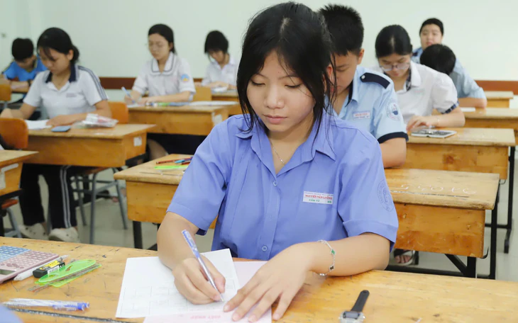 Thi lớp 10 chỉ còn toán, văn: Tiếng Anh rồi sẽ thế nào? - Ảnh 2.