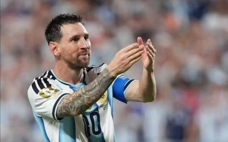 Messi đá phạt ghi bàn ở 'góc sút cực khó' nhưng không cứu nổi Inter Miami - Ảnh 2.