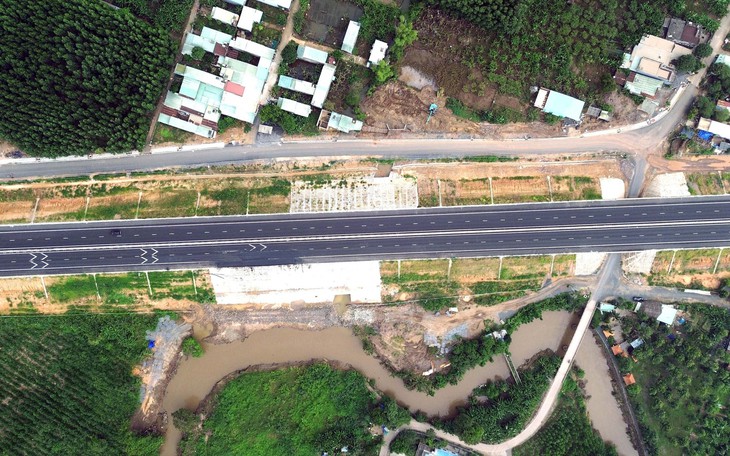Cử tri Đồng Nai kiến nghị xử lý tình trạng ngập úng khu dân cư ven sông Buông - Ảnh 4.