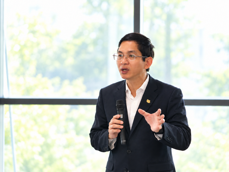 Trường đại học lập câu lạc bộ doanh nhân cựu người học, ‘kéo’ doanh nghiệp vào đào tạo từ sớm - Ảnh 1.