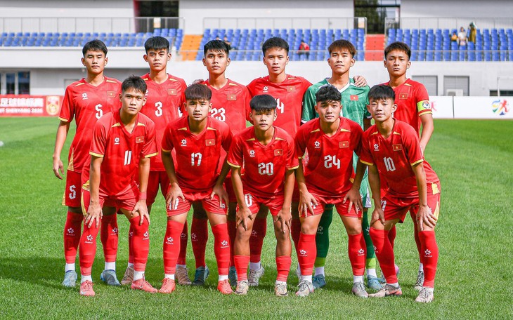 U16 Việt Nam thua Kyrgyzstan  - Ảnh 2.