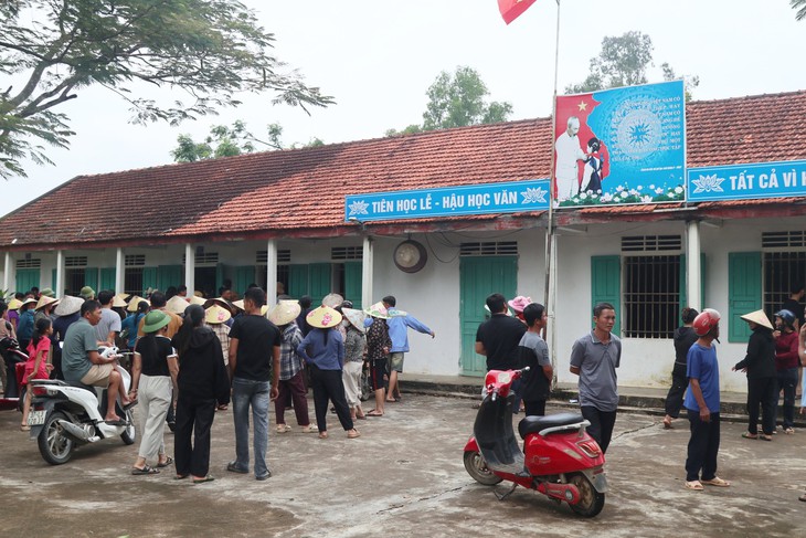 Lãnh đạo tỉnh Nghệ An chỉ đạo xử lý vụ 127 học sinh chưa tới trường - Ảnh 1.