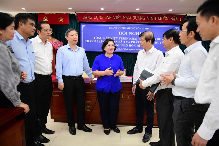 Thành uỷ TP.HCM yêu cầu: Vụ việc nghiêm trọng phải phát ngôn ngay, không né tránh cung cấp thông tin cho báo chí - Ảnh 2.