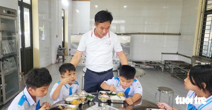 Lãnh đạo tỉnh Nghệ An chỉ đạo xử lý vụ 127 học sinh chưa tới trường - Ảnh 1.